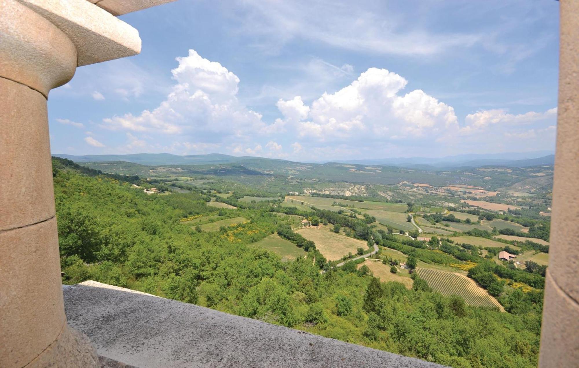 Stunning Home In Viens With House A Mountain View Eksteriør billede