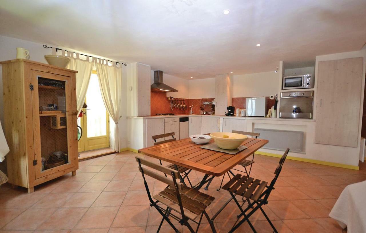 Stunning Home In Viens With House A Mountain View Eksteriør billede